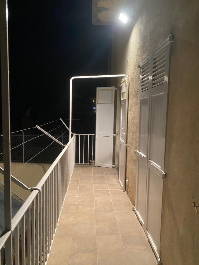 Апартаменти Chez Helene 3 Etoiles, Labellise Disabled Pmr,Pour 4 Personnes Chiens Bienvenus-Pet Friendly Бур-Мадам Екстер'єр фото